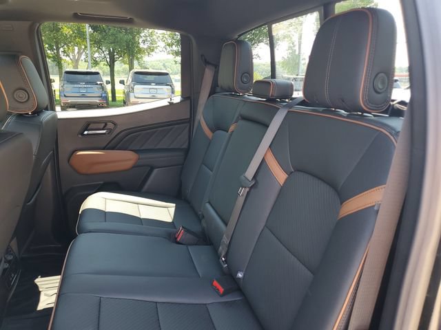 Certified 2026 GMC Canyon AT4 w/ Technology Plus Package AWD/4WD image 31