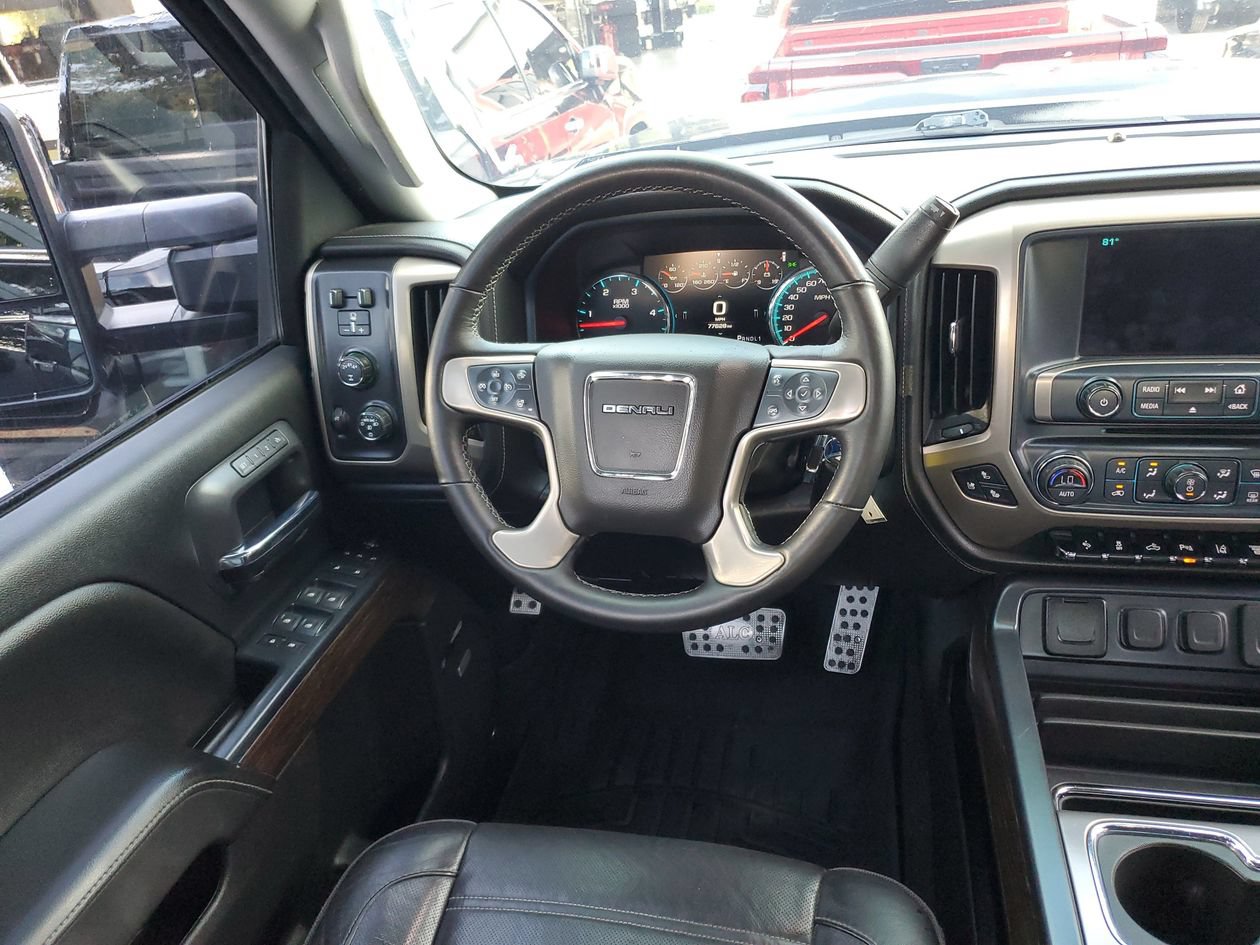 Used 2018 GMC Sierra 2500 Denali w/ Duramax Plus Package AWD/4WD image 13