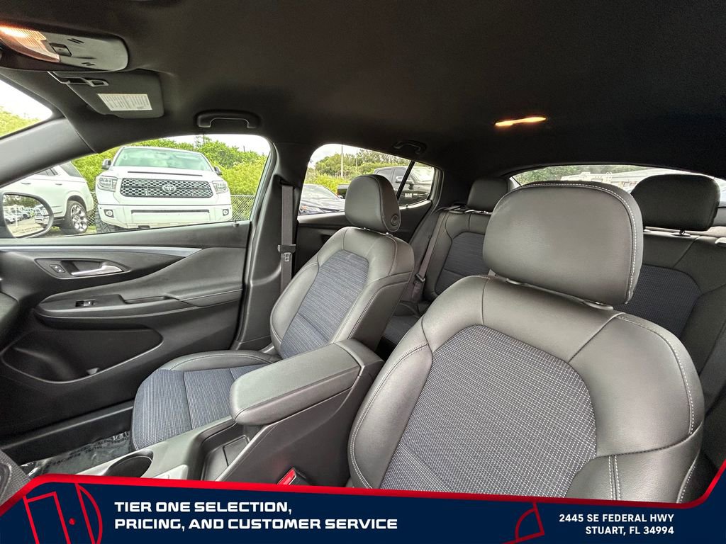 Used 2025 Buick Envista Preferred w/ Convenience II Package FWD image 13