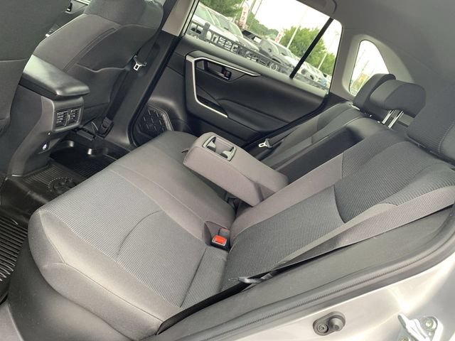 Used 2024 Toyota RAV4 LE AWD/4WD image 10