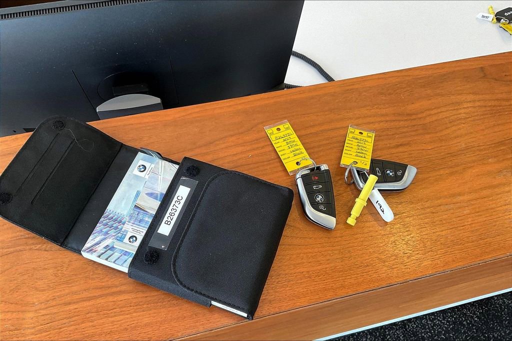 Used 2019 BMW 330i xDrive Sedan w/ Convenience Package image 34