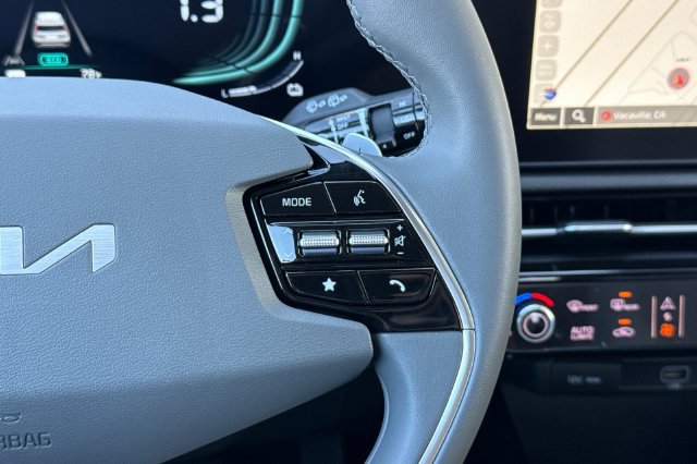 New 2026 Kia Niro EX FWD image 31