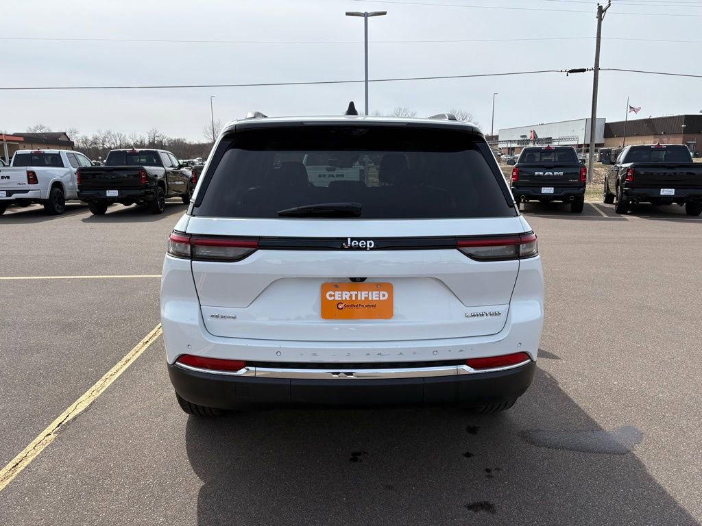 Certified 2023 Jeep Grand Cherokee Limited w/ Luxury Tech Group II AWD/4WD image 4