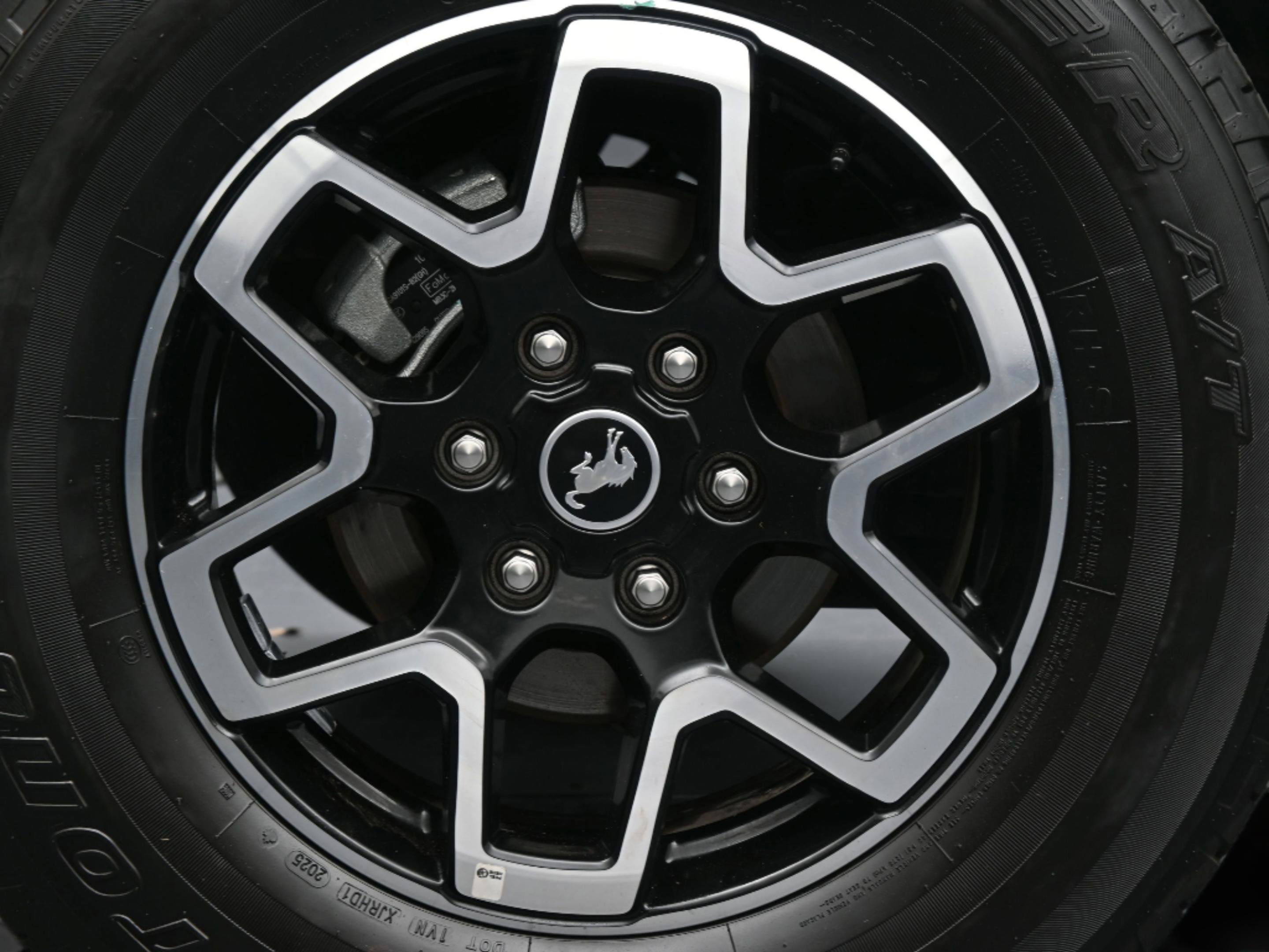 Used 2025 Ford Bronco Outer Banks image 32