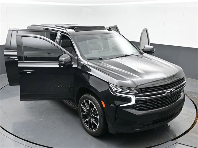 Used 2022 Chevrolet Suburban RST w/ Sport Performance Package image 56