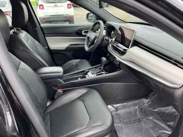 Used 2023 Jeep Compass Limited image 10