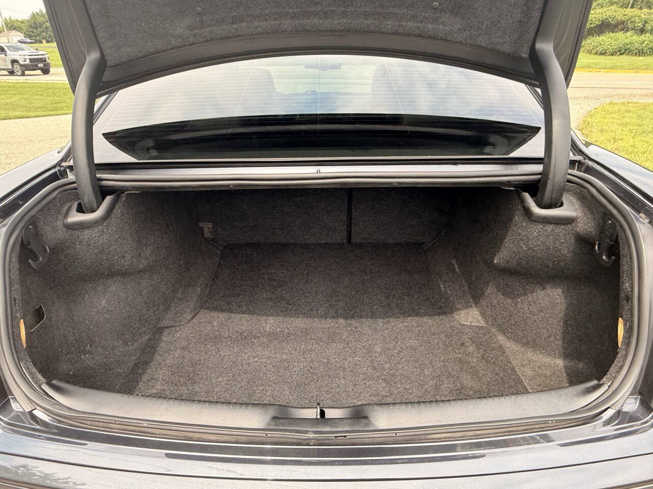 Used 2018 Chrysler 300 S AWD/4WD image 27