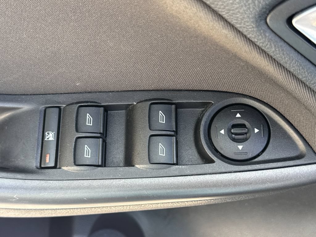 Used 2016 Ford Focus SE w/ Equipment Group 201A FWD image 14