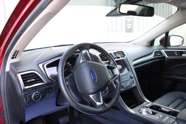 Used 2019 Ford Fusion SEL FWD image 2