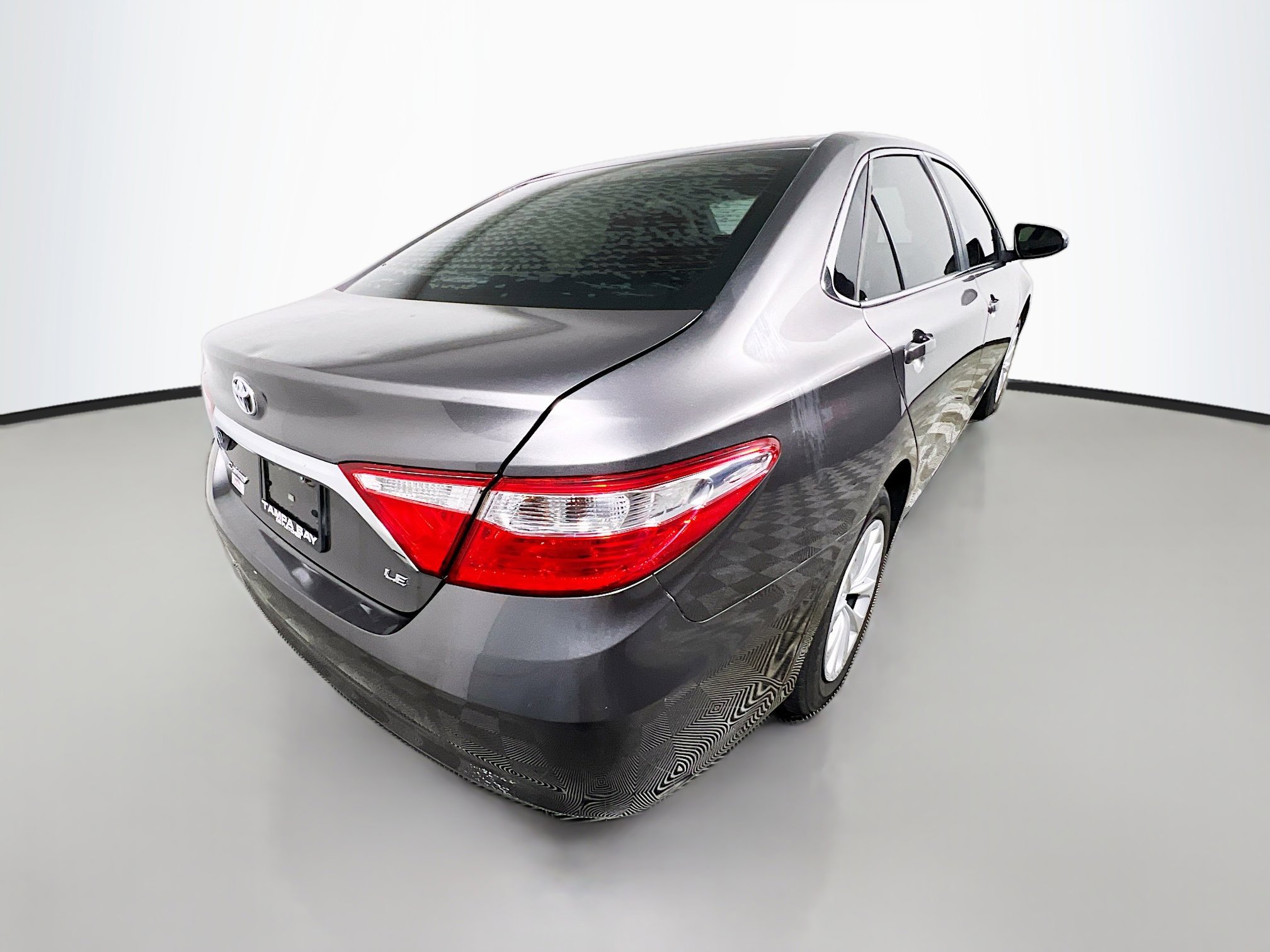 Used 2017 Toyota Camry LE FWD image 4