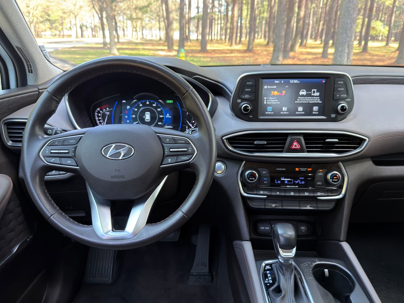 Used 2020 Hyundai Santa Fe SEL image 3