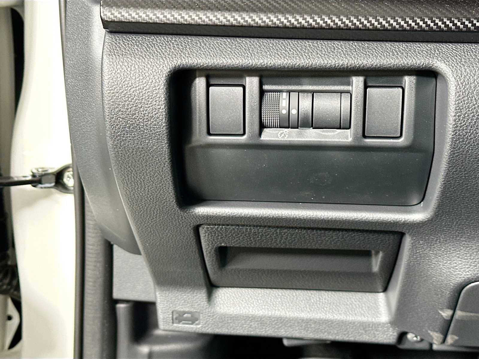 Certified 2025 Subaru Crosstrek 2.0i Premium image 10