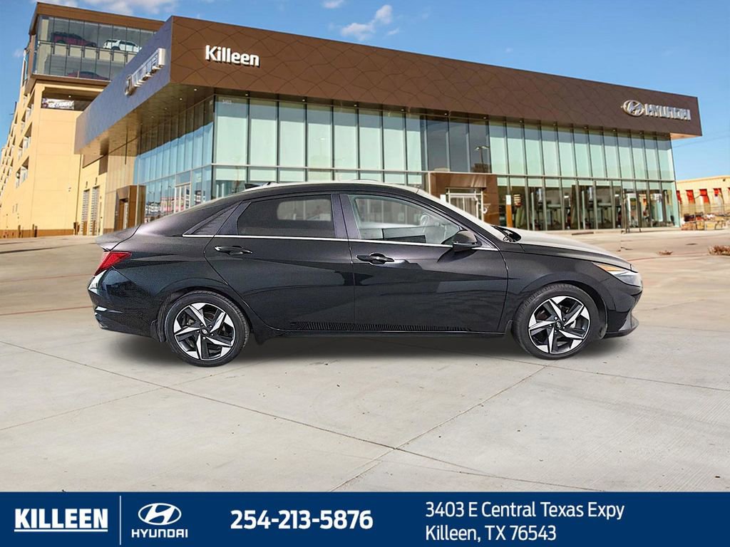 Used 2023 Hyundai Elantra Limited FWD image 9