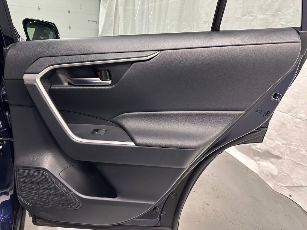 Used 2025 Toyota RAV4 XLE w/ Convenience Package image 51