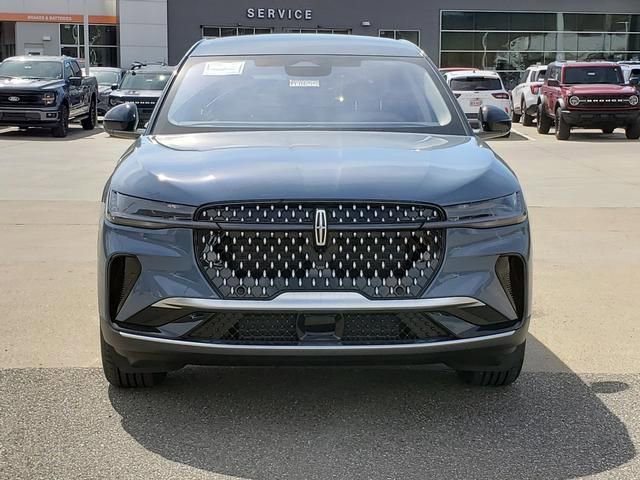 New 2026 Lincoln Nautilus Premier image 3
