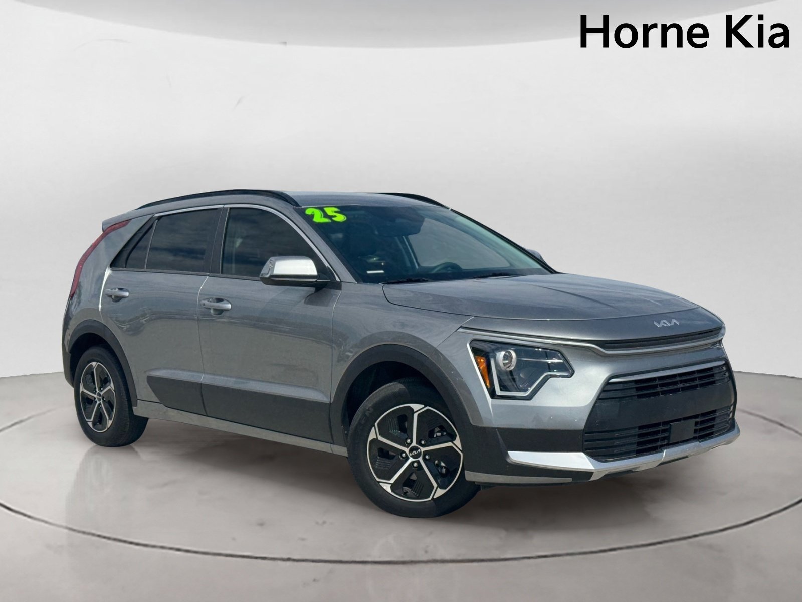 Certified 2025 Kia Niro EX FWD image 2