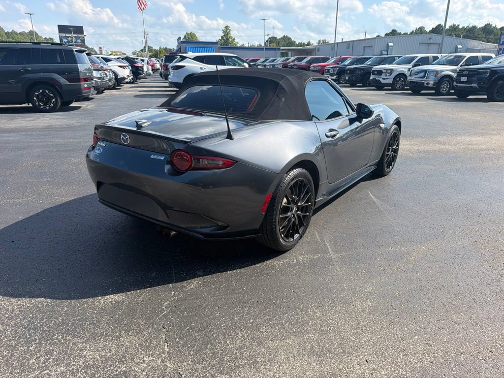 Used 2017 MAZDA MX-5 Miata Club w/ Brembo/BBS Package RWD image 3