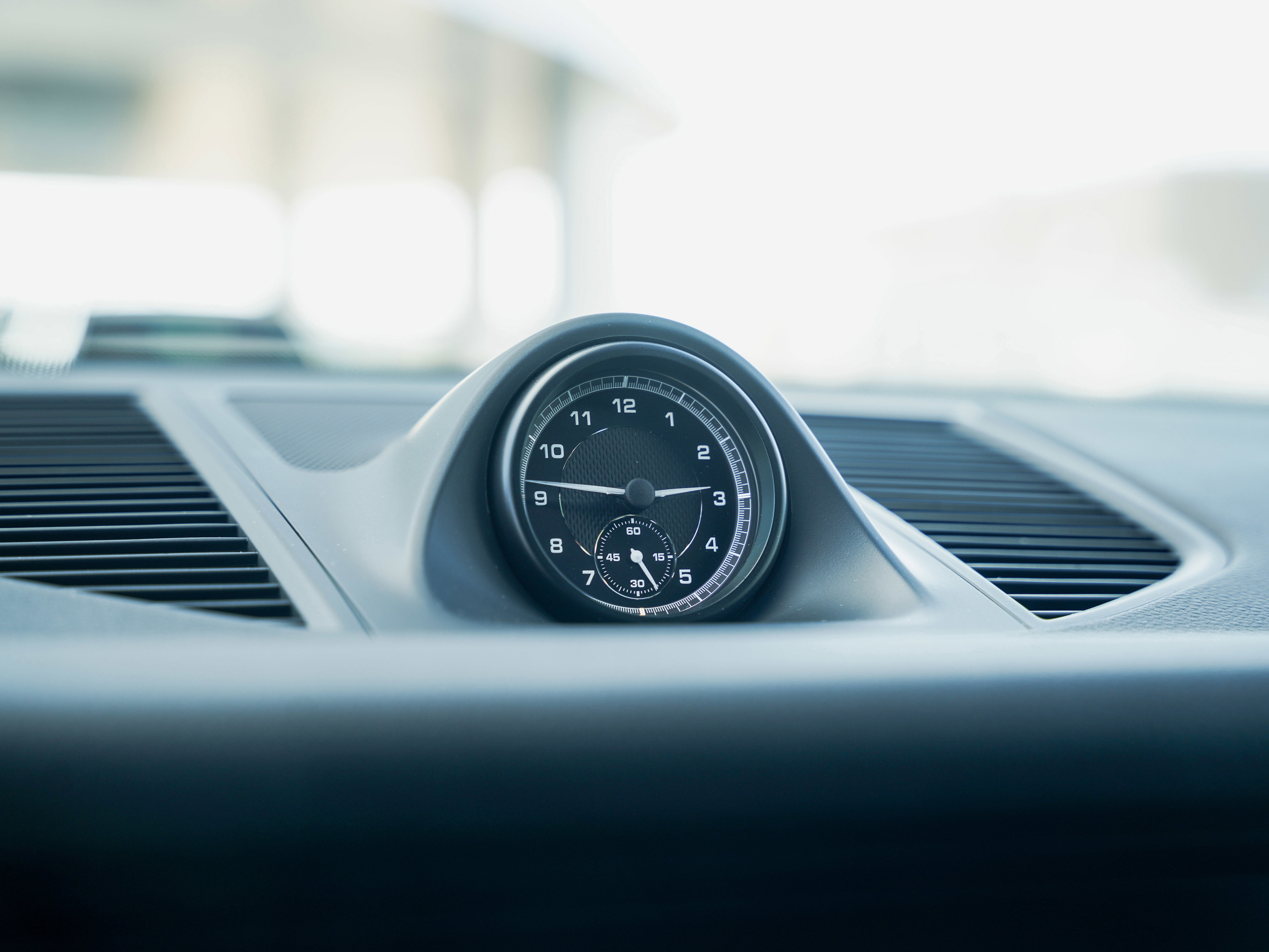 New 2026 Porsche Macan image 21