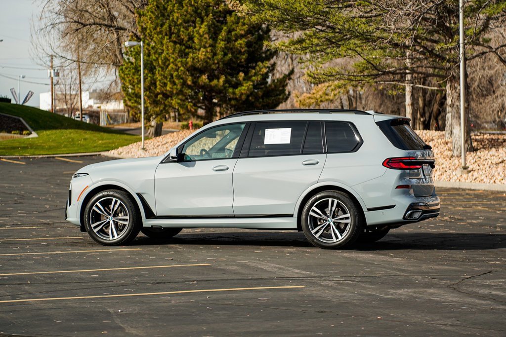 Used 2023 BMW X7 xDrive40i w/ M Sport Package image 7