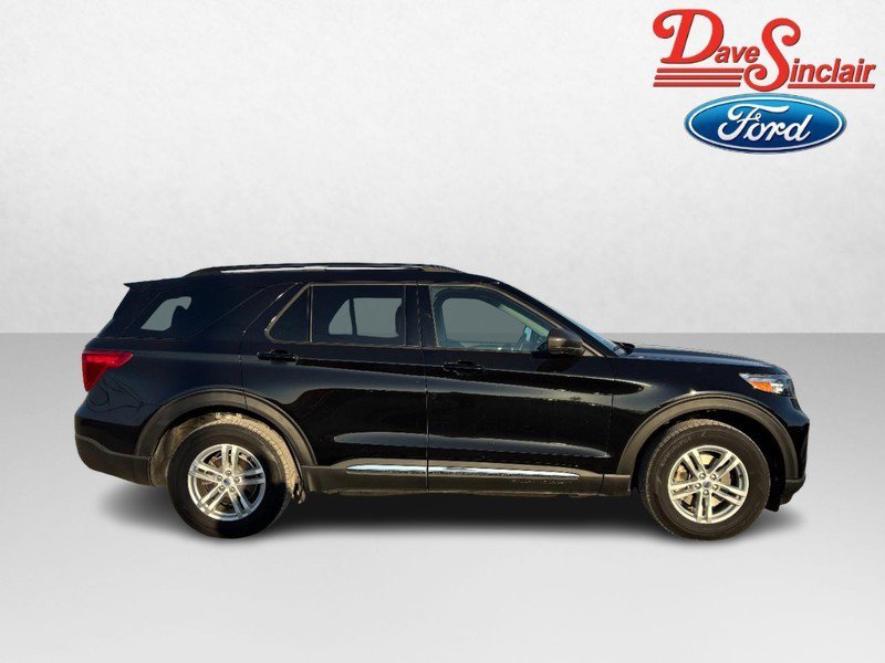 Used 2023 Ford Explorer XLT w/ Equipment Group 202A image 5