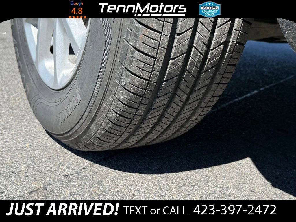 Used 2018 Jeep Cherokee Latitude Plus w/ Cold Weather Group image 9