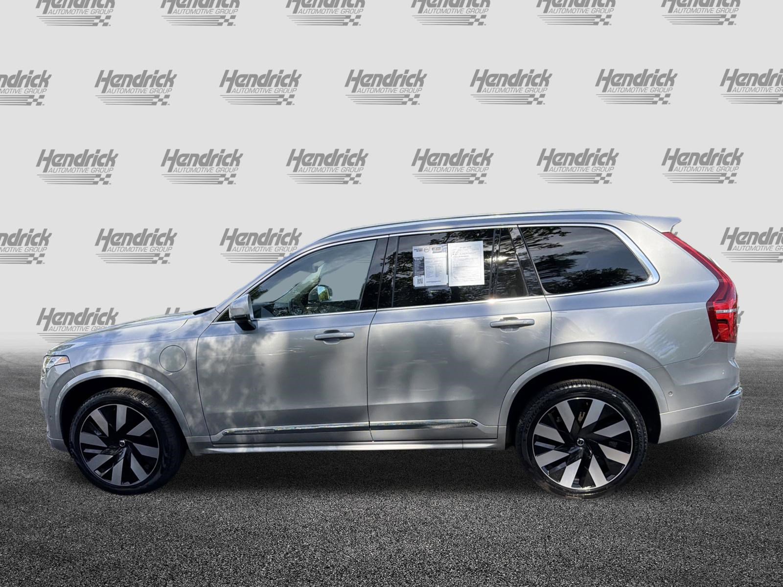 Certified 2024 Volvo XC90 T8 Ultimate w/ Protection Package Premier image 7