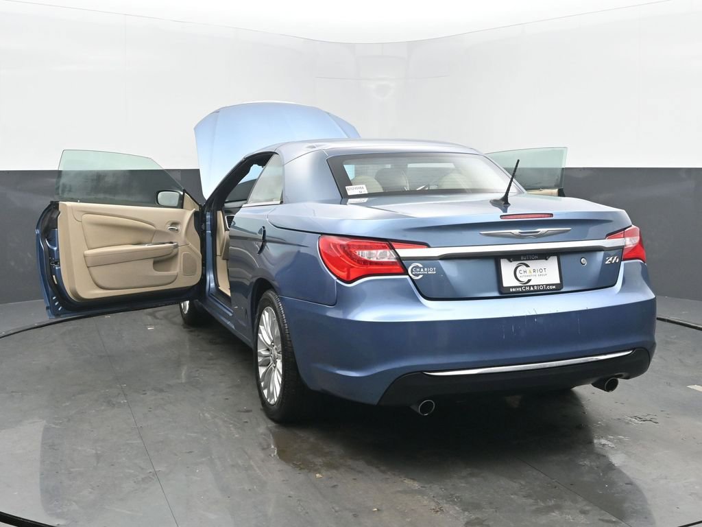 Used 2011 Chrysler 200 Limited image 54