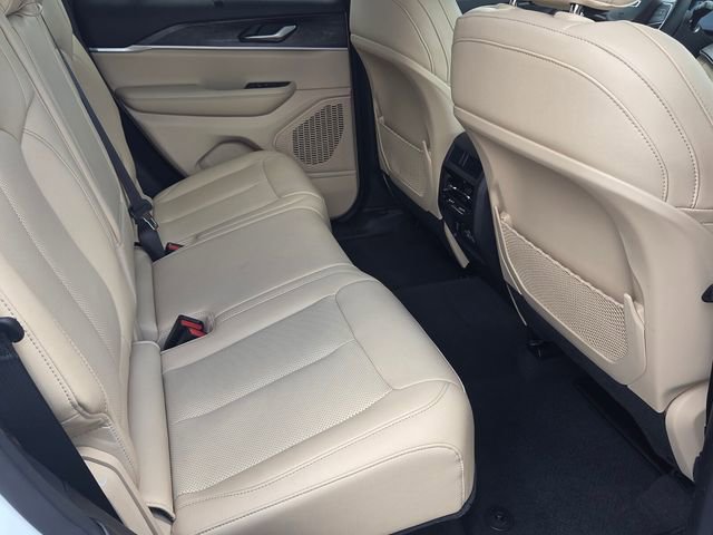 Certified 2024 Jeep Grand Cherokee Limited w/ Luxury Tech Group II image 12