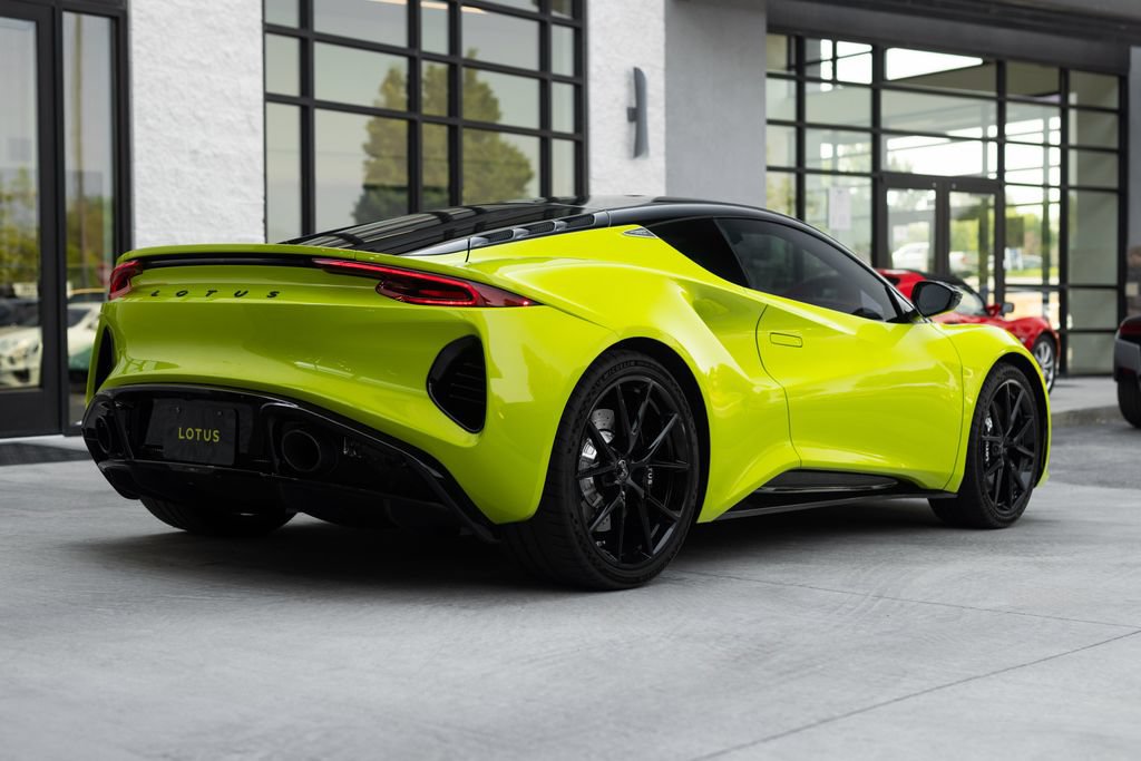 Used 2025 Lotus Emira RWD image 15