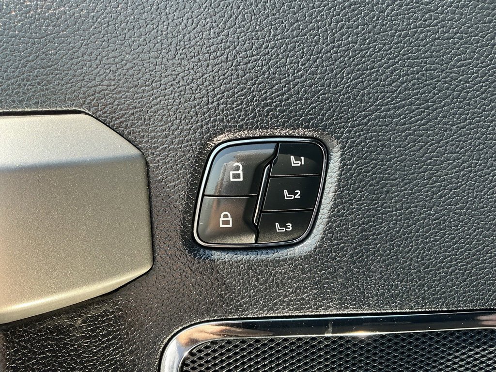 Used 2022 Ford F250 Lariat w/ Lariat Value Package image 77