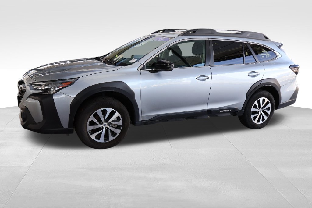 Used 2024 Subaru Outback Premium AWD/4WD image 14