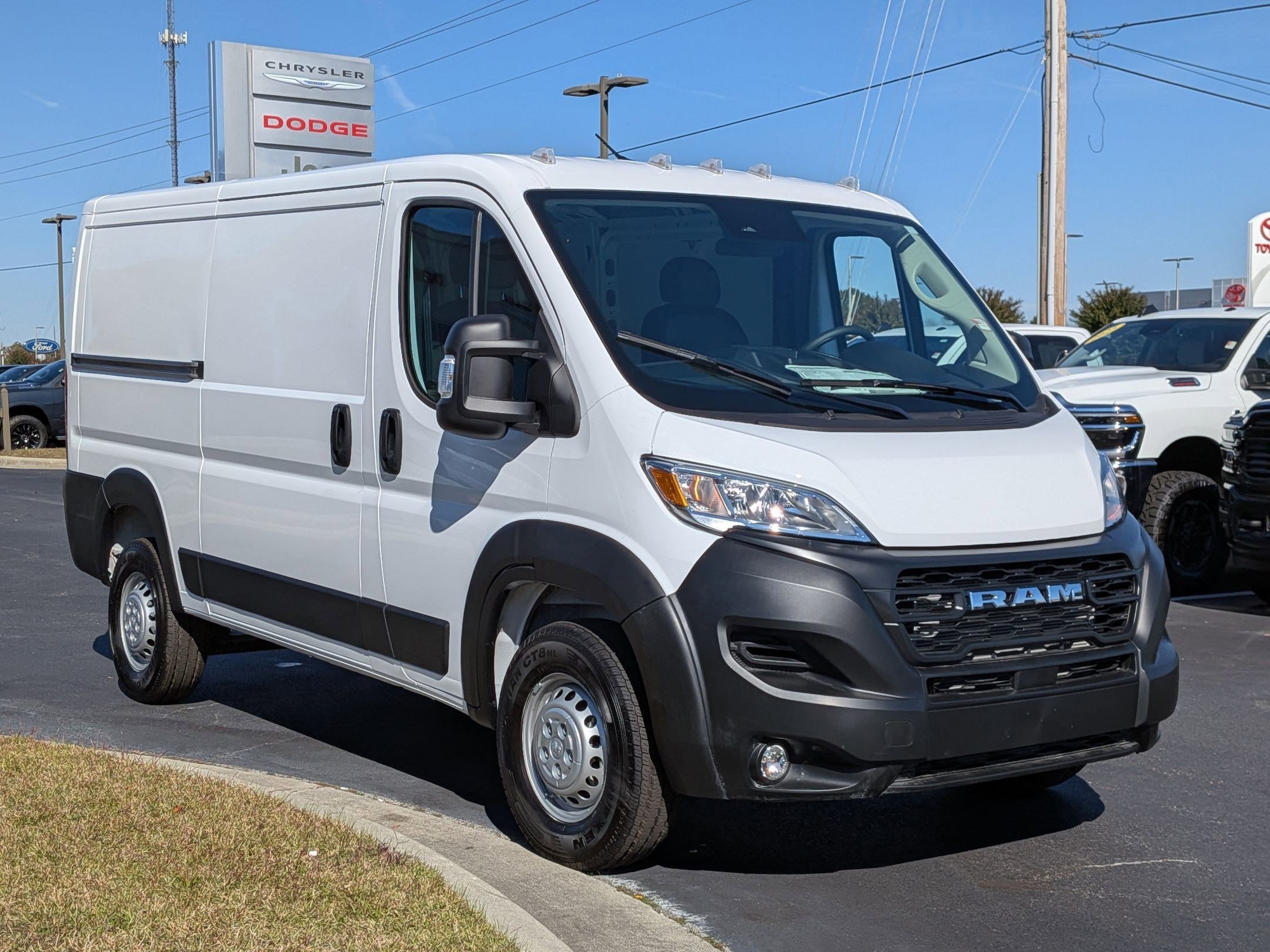 New 2026 RAM ProMaster 1500 w/ Convenience Group FWD image 3