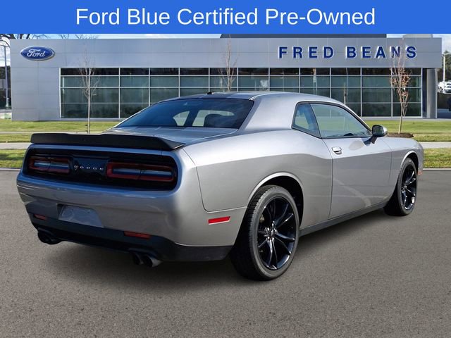 Used 2017 Dodge Challenger SXT w/ Blacktop Package RWD image 7