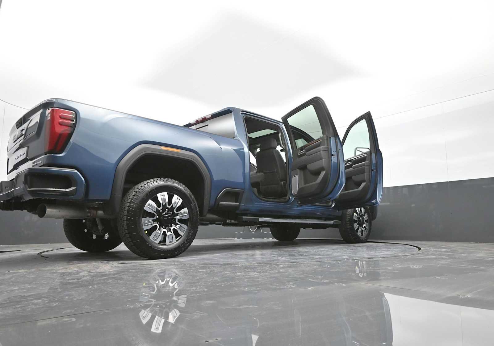 New 2026 GMC Sierra 2500 Denali w/ Denali Reserve Package AWD/4WD image 47