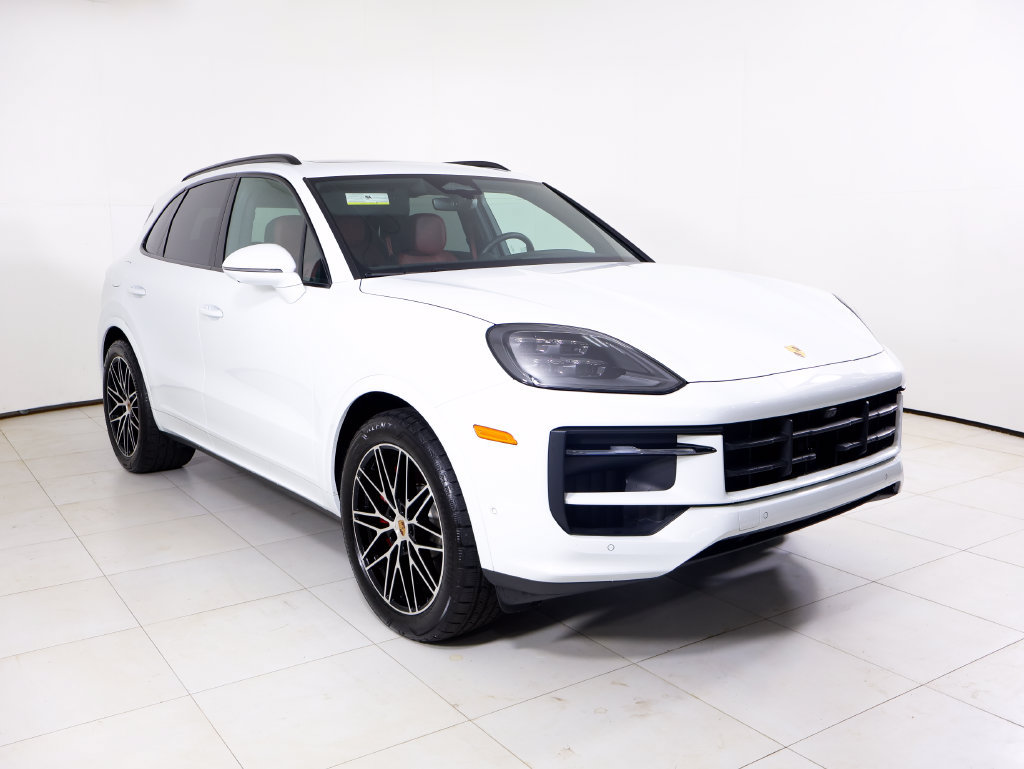 Certified 2026 Porsche Cayenne S w/ Premium Package Plus AWD/4WD image 39