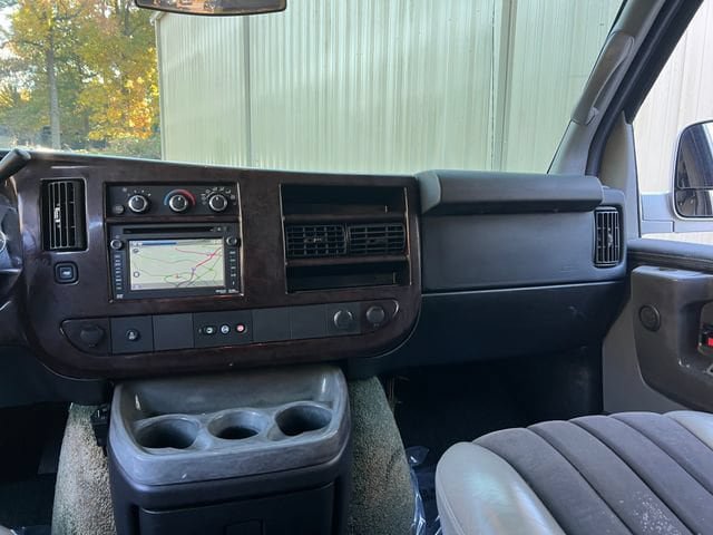 Used 2014 GMC Savana 1500 RWD image 12