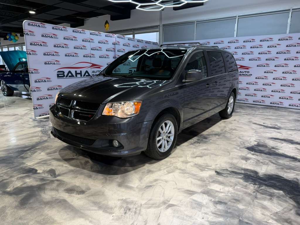 Used 2019 Dodge Grand Caravan SXT FWD image 2