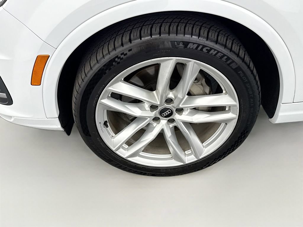 Used 2018 Audi Q7 3.0T Prestige w/ Prestige Package image 29