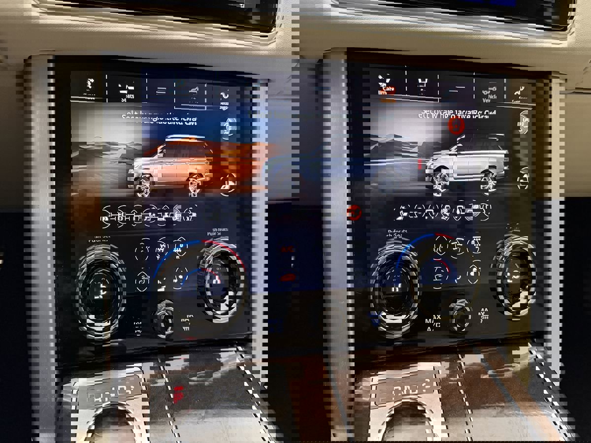 Used 2021 Land Rover Range Rover P525 Westminster Edition LWB image 38