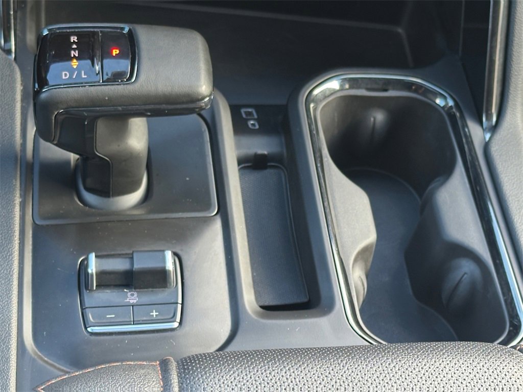 Used 2023 GMC Sierra 1500 AT4 w/ AT4 Premium Package image 17