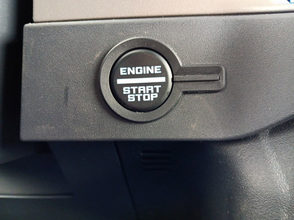 Used 2025 Ford Bronco Outer Banks AWD/4WD image 16