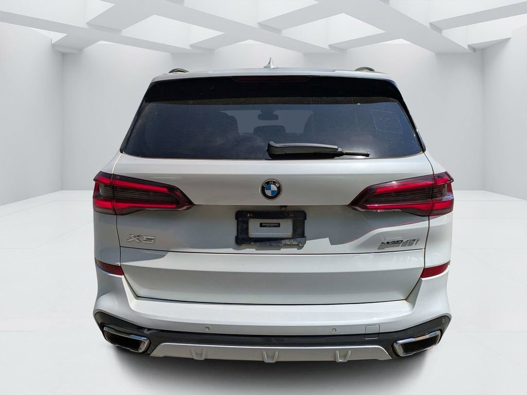 Used 2021 BMW X5 xDrive40i w/ M Sport Package image 4