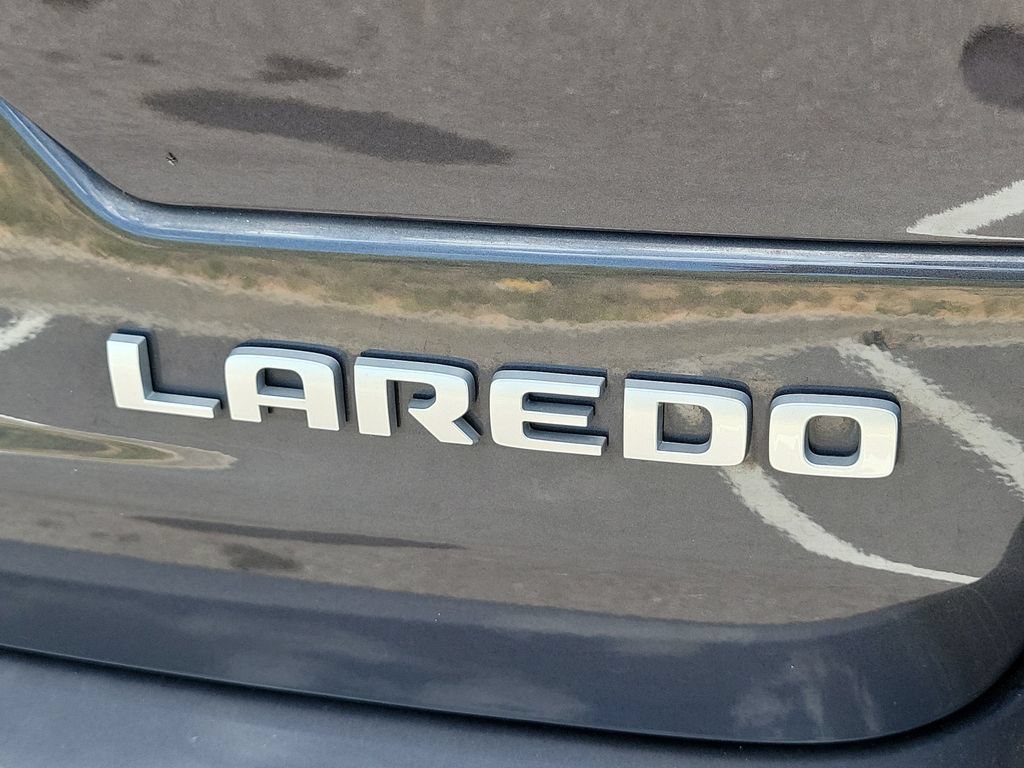 Used 2025 Jeep Grand Cherokee Laredo X RWD image 6