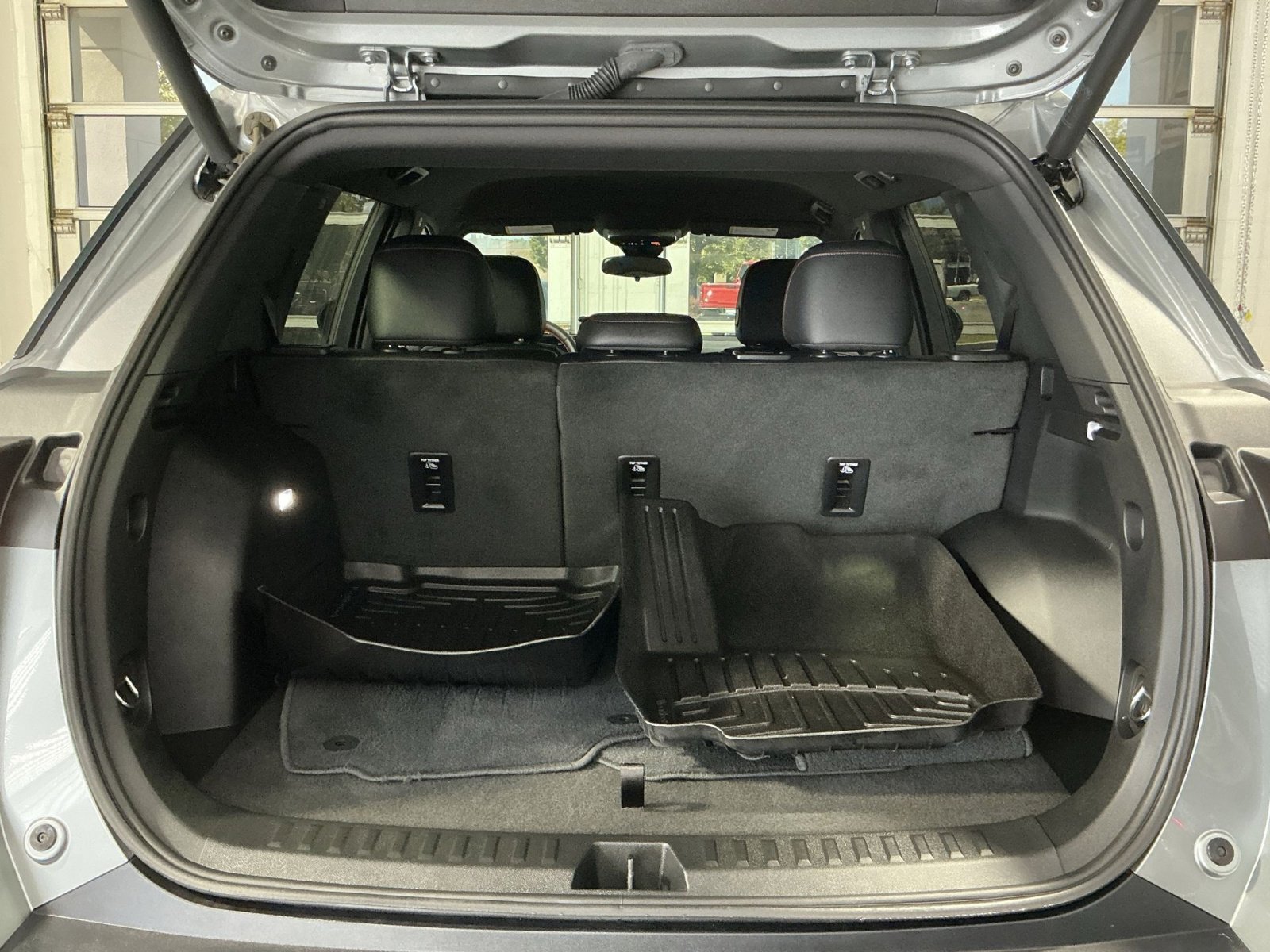 Used 2025 Chevrolet Equinox RS w/ Convenience Package III AWD/4WD image 25