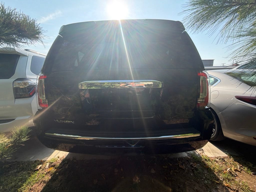 Used 2016 GMC Yukon Denali w/ Open Road Package AWD/4WD image 6