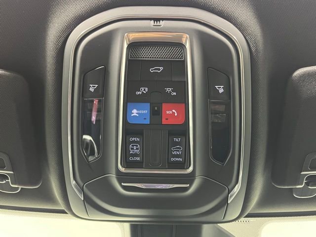 New 2025 Jeep Grand Cherokee Laredo image 19