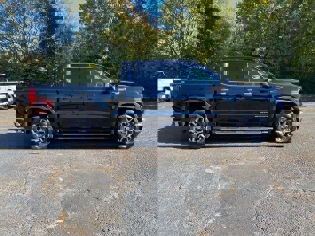 New 2026 GMC Sierra 1500 SLT image 8