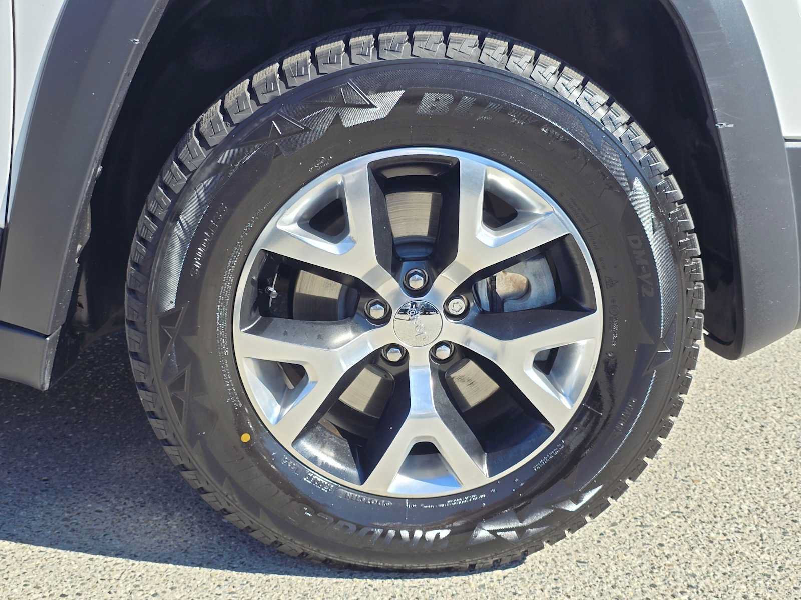 Used 2016 Jeep Cherokee Trailhawk w/ Comfort/Convenience Group AWD/4WD image 9