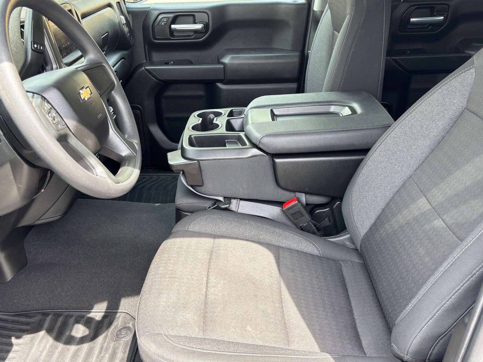 Used 2024 Chevrolet Silverado 1500 Custom w/ Turbomax Blackout Package AWD/4WD image 21