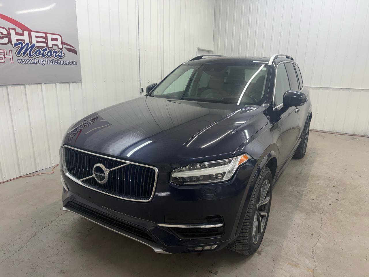 Used 2017 Volvo XC90 T6 Momentum w/ Vision Package image 5